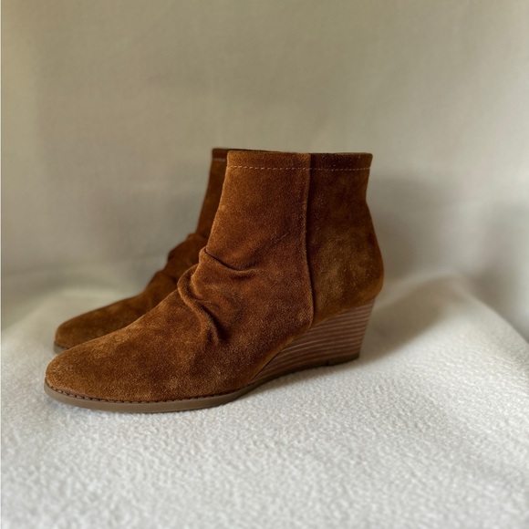 Franco Sarto Size 9M Suede Tan Cognac Wedge booties. - Picture 1 of 16